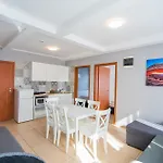 Riviera Apartmanhaz شيوفوك