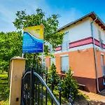 Riviera Apartmanhaz شيوفوك