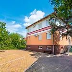 Riviera Apartmanhaz