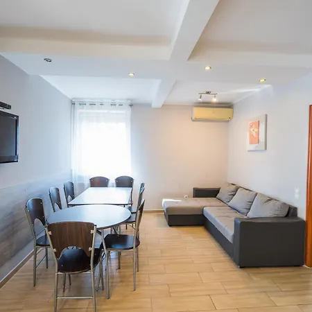 Riviera Apartmanhaz Siófok