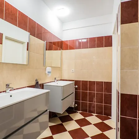 Riviera Apartmanhaz * Siófok