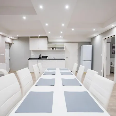 Riviera Apartmanhaz * Siófok