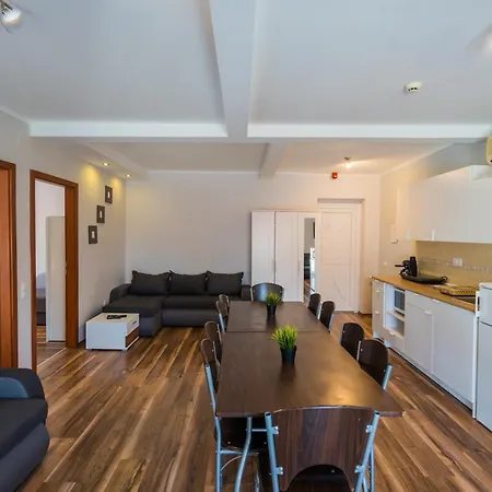 Riviera Apartmanhaz * Siófok