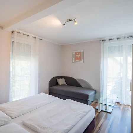 Riviera Apartmanhaz Lägenhet *