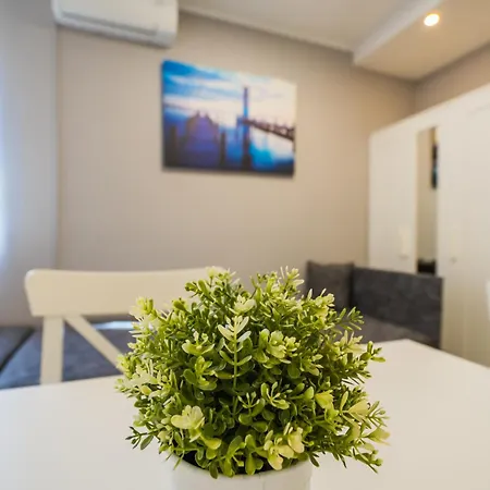 Lägenhet Riviera Apartmanhaz *