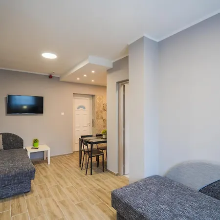 Riviera Apartmanhaz