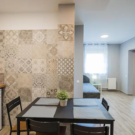 Riviera Apartmanhaz *