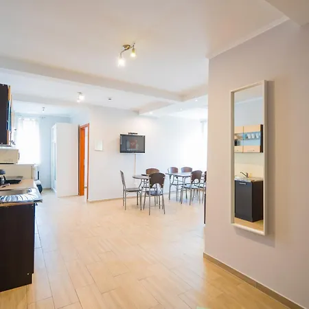 Riviera Apartmanhaz Lägenhet Siófok