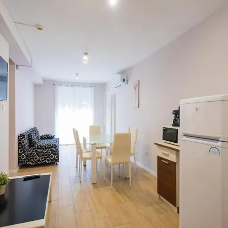 Riviera Apartmanhaz Lägenhet