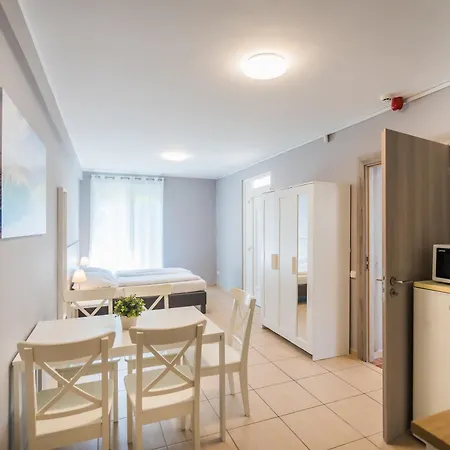 Lägenhet Riviera Apartmanhaz *