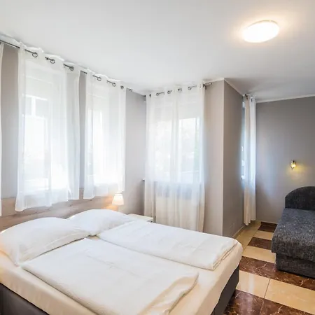 Riviera Apartmanhaz Lägenhet *