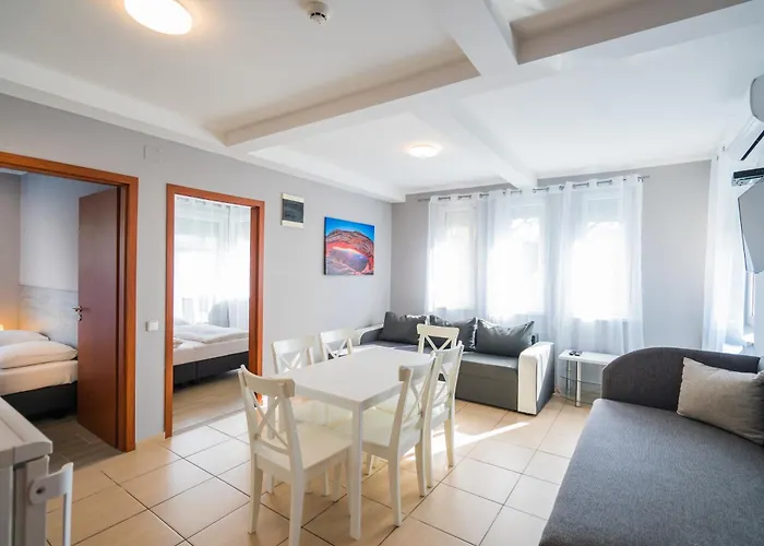Riviera Apartmanhaz * Siofok
