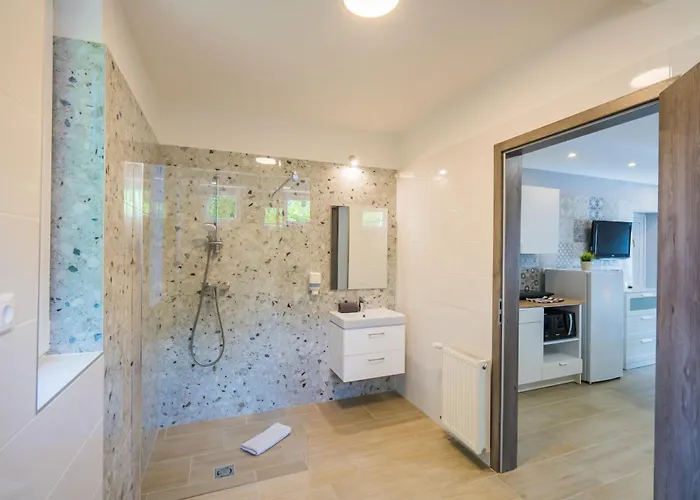 Riviera Apartmanhaz