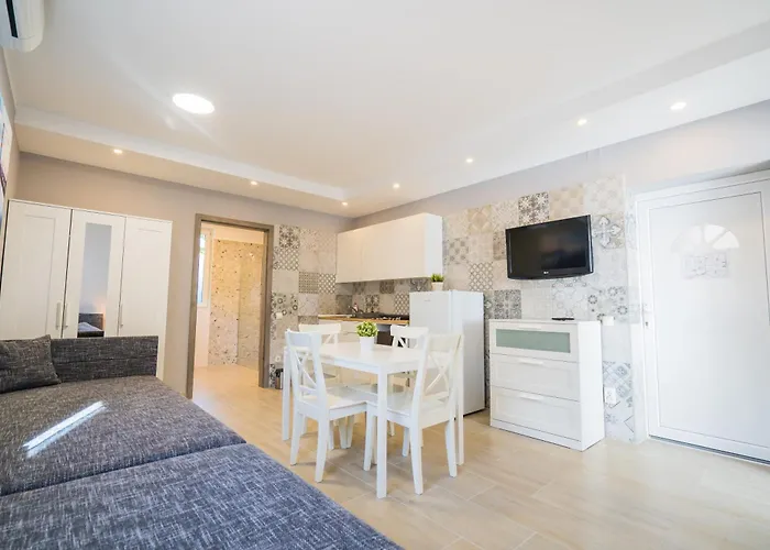 Riviera Apartmanhaz シオーフォク