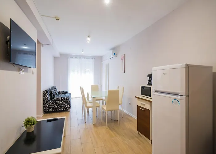 Riviera Apartmanhaz アパート