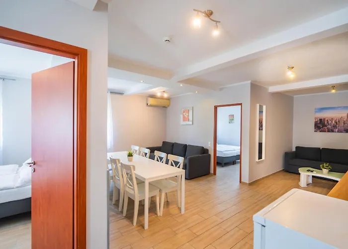 Riviera Apartmanhaz アパート